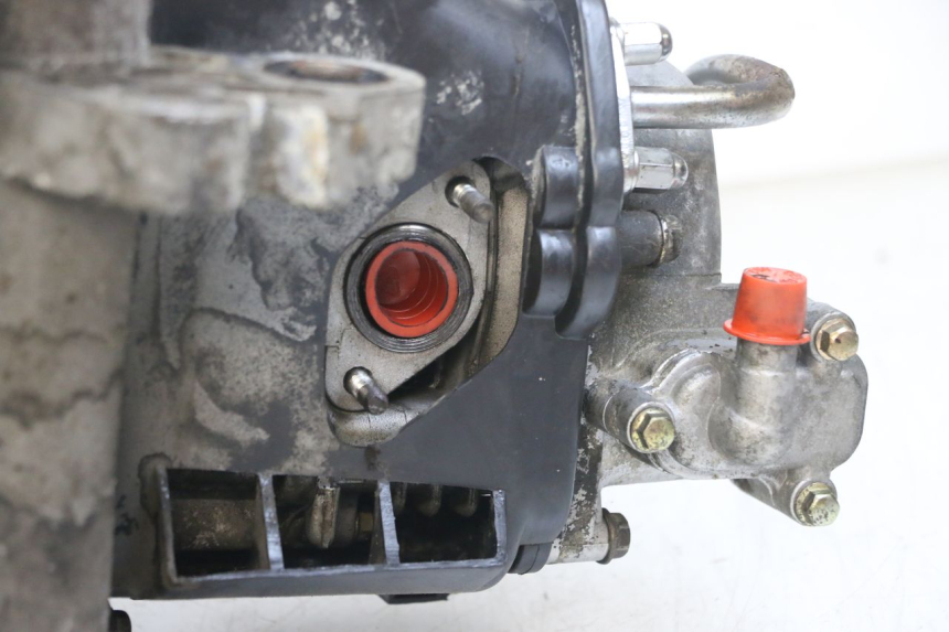 photo de MOTEUR PEUGEOT KISBEE 4T 50 (2010 - 2017) - Gros plan technique