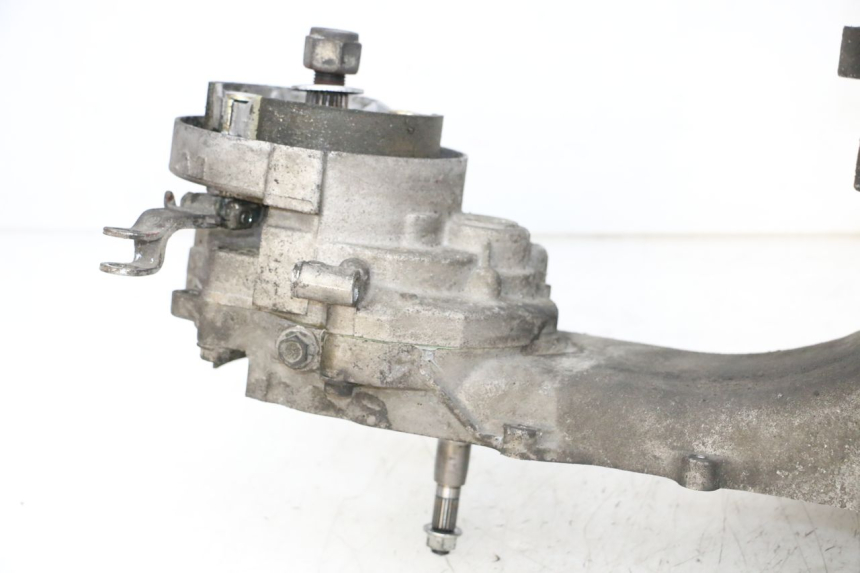 photo de MOTEUR PEUGEOT KISBEE 4T 50 (2010 - 2017) - Autre angle de vue