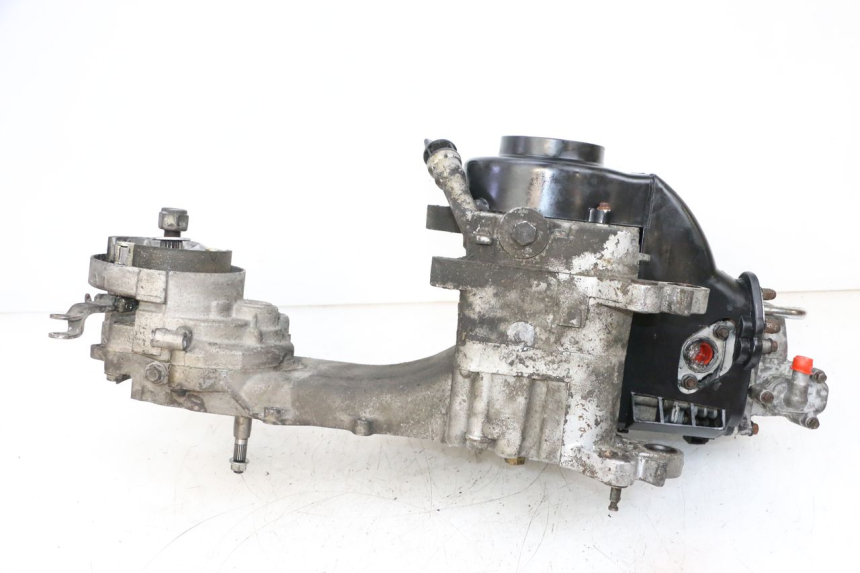 photo de MOTEUR PEUGEOT KISBEE 4T 50 (2010 - 2017) - Gros plan technique
