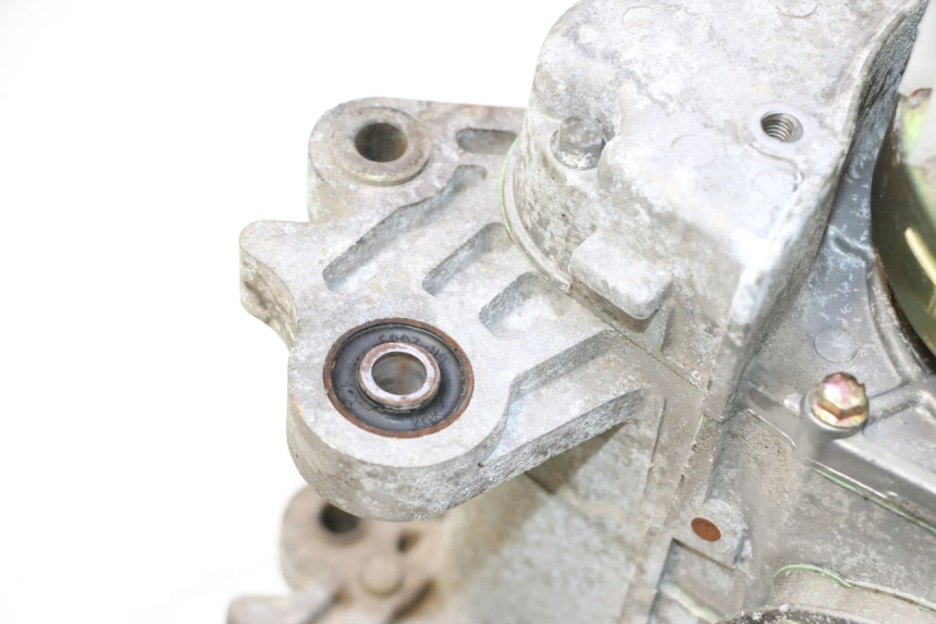 photo de MOTEUR PEUGEOT KISBEE 4T 50 (2010 - 2017) - Gros plan technique