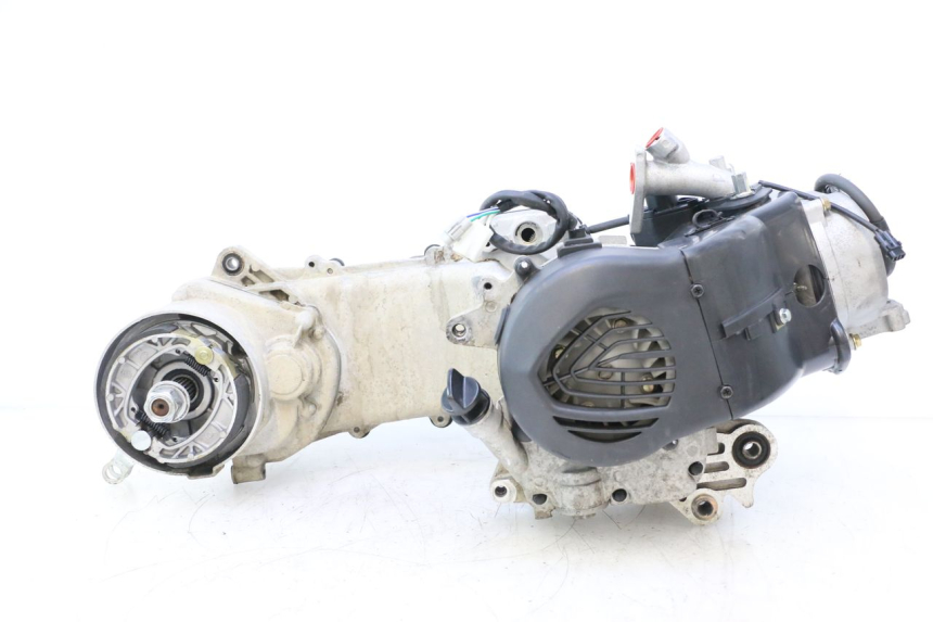 photo de MOTEUR PEUGEOT KISBEE 4T 50 (2018 - 2022) - Angle alternatif