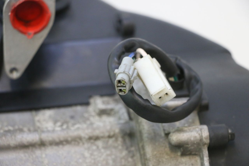 photo de MOTEUR PEUGEOT KISBEE 4T 50 (2023 - 2026) - Angle alternatif