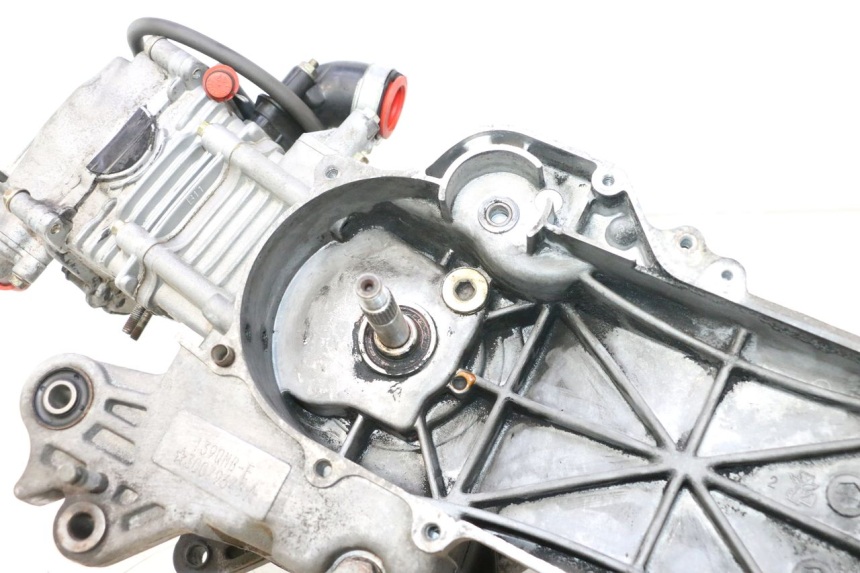 photo de MOTEUR PEUGEOT KISBEE 4T 50 (2010 - 2017) - Vue rapprochée
