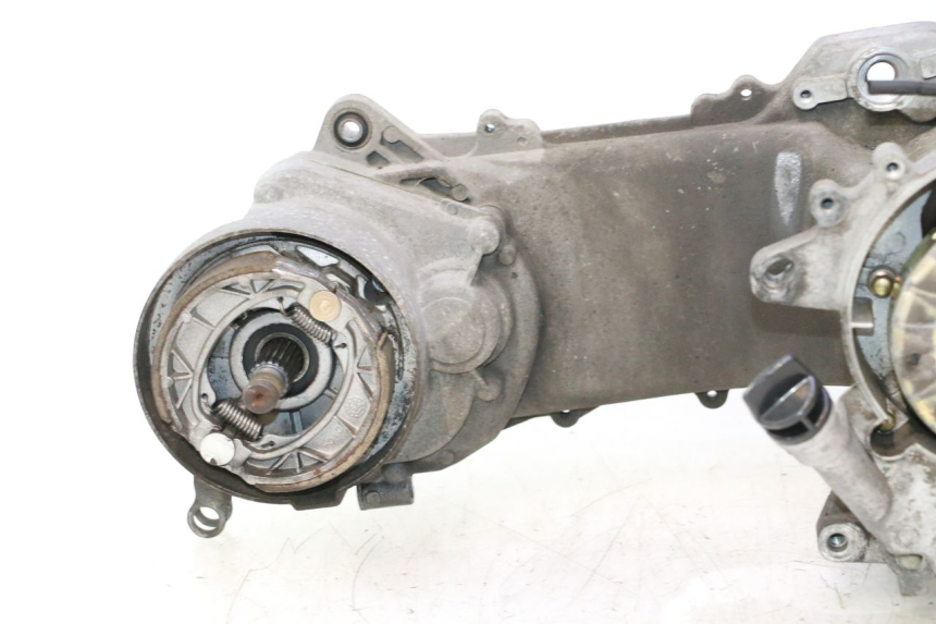 photo de MOTEUR PEUGEOT KISBEE 4T 50 (2010 - 2017) - État de surface
