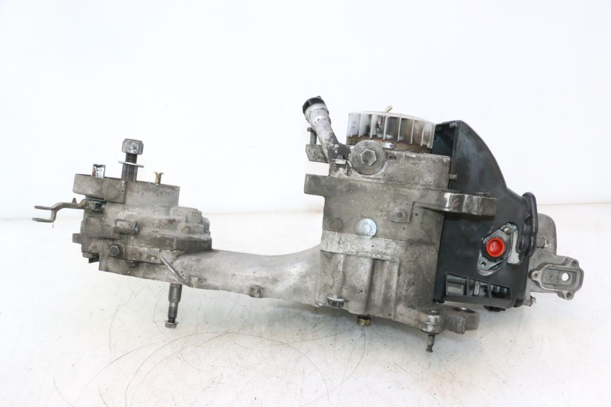 photo de MOTEUR PEUGEOT KISBEE 4T 50 (2018 - 2022) - État de surface