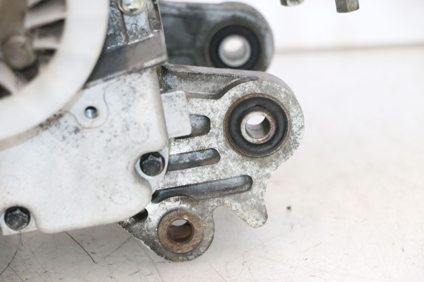 photo de MOTEUR PEUGEOT KISBEE 4T 50 (2018 - 2022) - Autre angle de vue