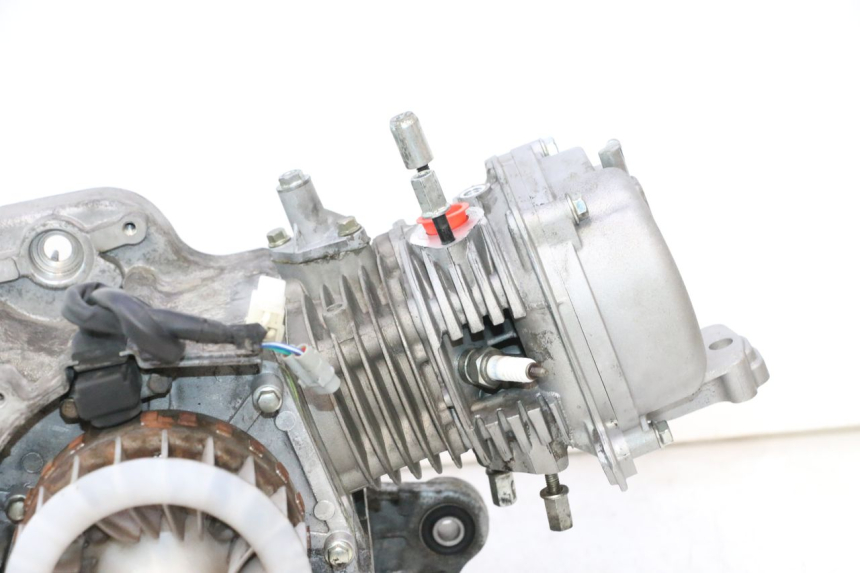 photo de MOTEUR PEUGEOT KISBEE 4T 50 (2018 - 2022) - Points de fixation