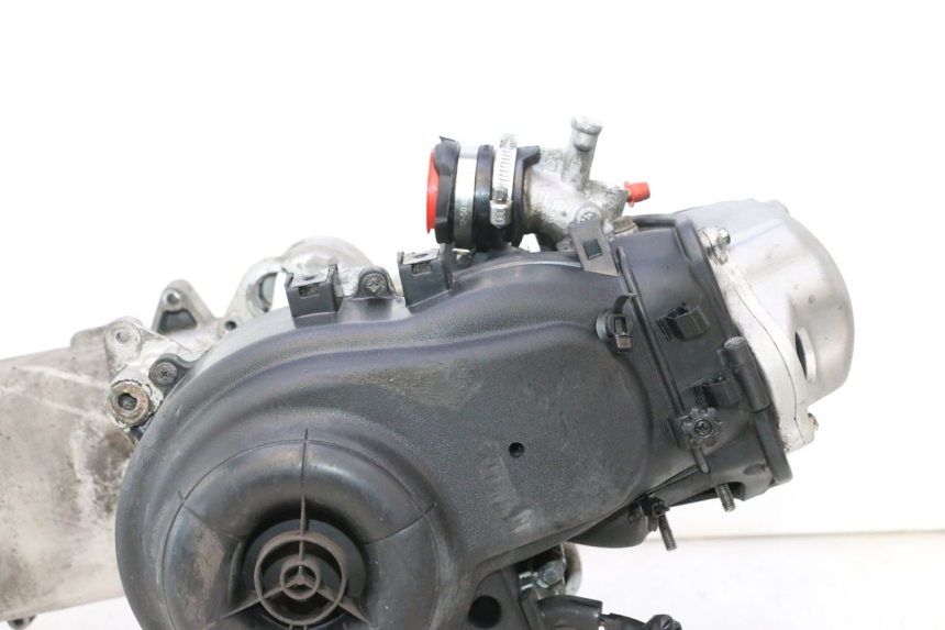 photo de MOTEUR PIAGGIO LIBERTY IGET 4T 50 (2021 - 2025) - État de surface