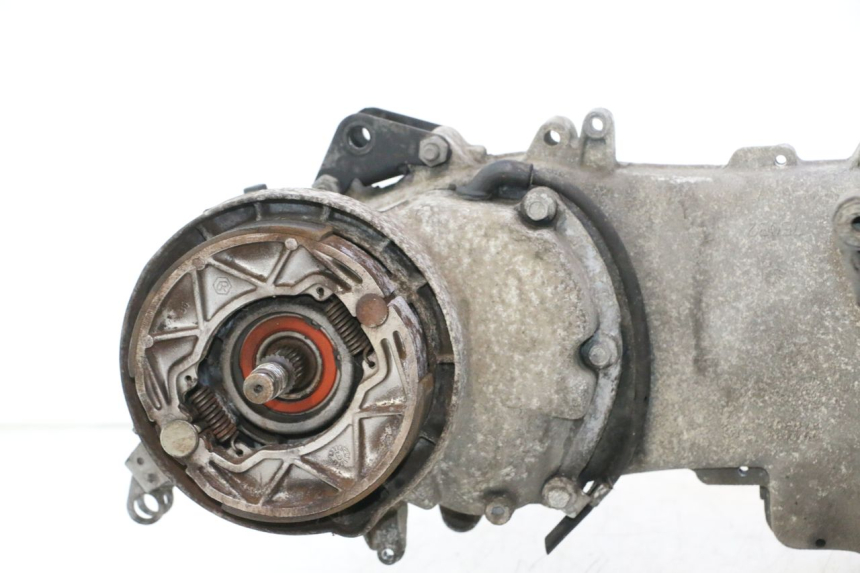 photo de MOTEUR PIAGGIO LIBERTY 125 (1998 - 2008) - Détails caractéristiques
