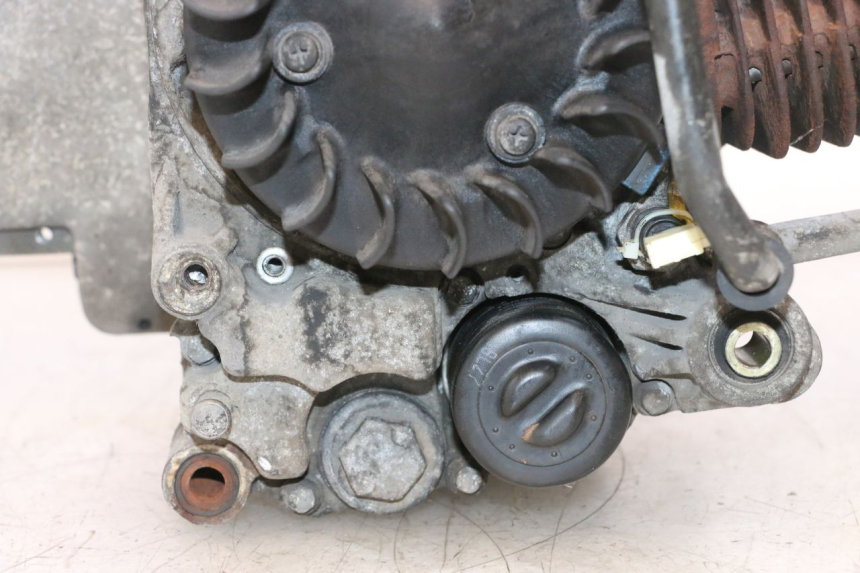 photo de MOTEUR PIAGGIO LIBERTY 125 (1998 - 2008) - Zoom composants