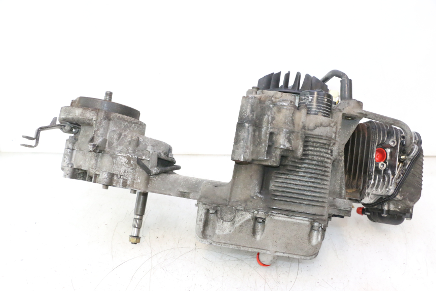 photo de MOTEUR PIAGGIO LIBERTY 125 (1998 - 2008) - Autre angle de vue