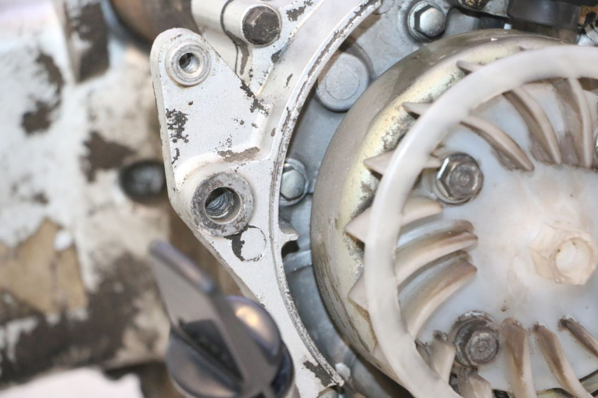 photo de MOTEUR SYM MIO 50 (2005 - 2010) - Aperçu profil