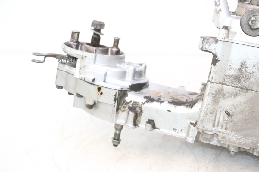 photo de MOTEUR SYM MIO 50 (2005 - 2010) - Vue d’ensemble