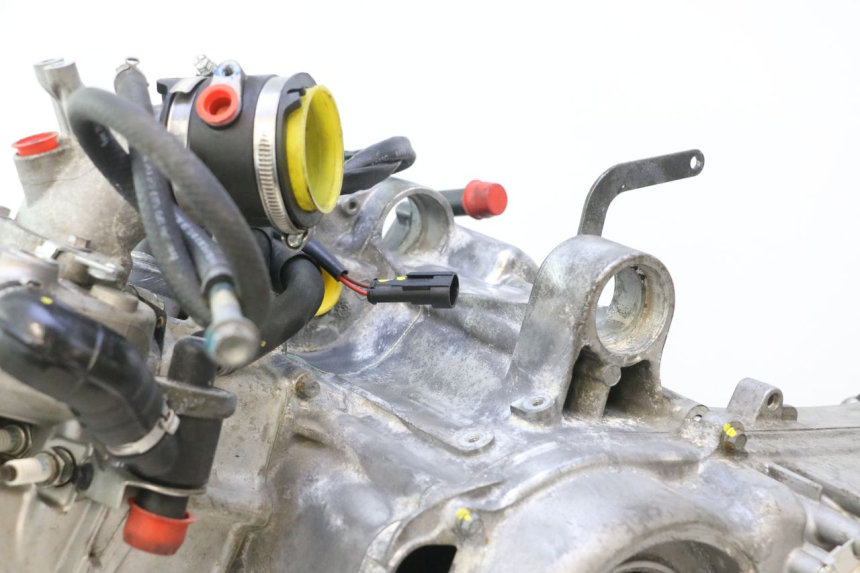 photo de MOTEUR PIAGGIO MP3 HPE 530 (2022 - 2026) - Angle alternatif