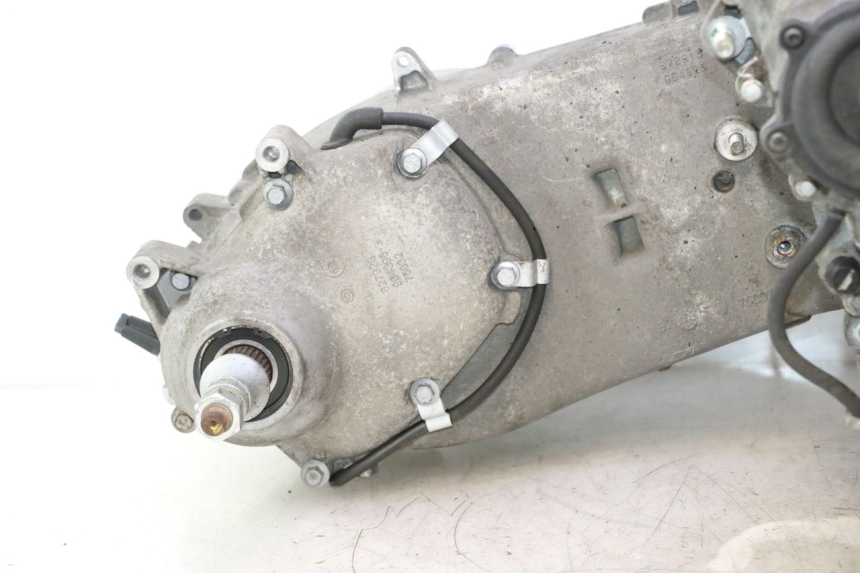 photo de MOTEUR PIAGGIO MP3 500 (2011 - 2015) - Zoom composants