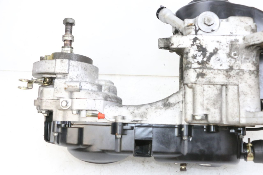 photo de MOTEUR JM MOTORS OLDIES GT 4T 50 (2018 - 2025) - Autre angle de vue