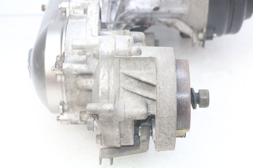 photo de MOTEUR SYM ORBIT 2 2T 50 (2008 - 2018) - Autre angle de vue