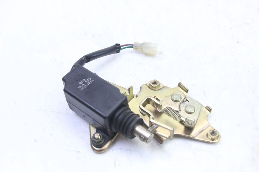 photo de MOTEUR OUVERTURE COFFRE SYM FIDDLE 3 III 125 (2014 - 2020)