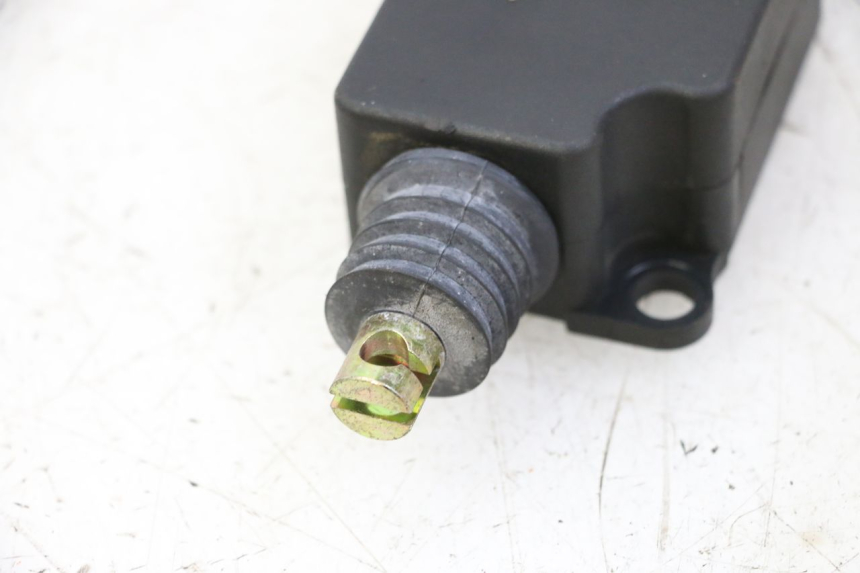 photo de MOTEUR OUVERTURE COFFRE SYM JOYMAX 125 (2010 - 2017)