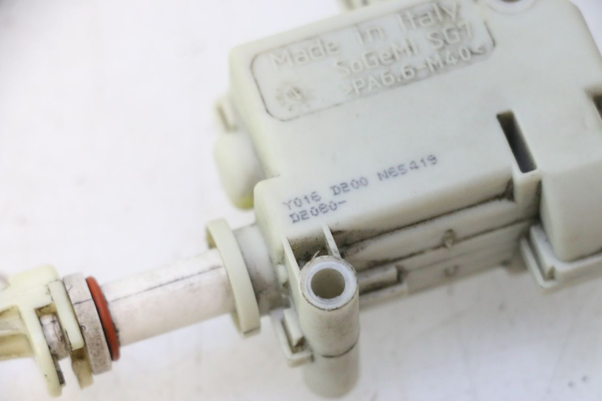 photo de MOTEUR OUVERTURE COFFRE PIAGGIO LIBERTY IGET 4T 50 (2015 - 2020) - Détail de la pièce