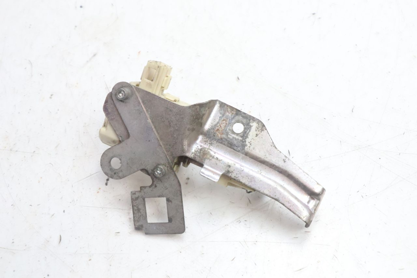 photo de MOTEUR OUVERTURE COFFRE PIAGGIO LIBERTY IGET 4T 50 (2021 - 2025) - Gros plan technique