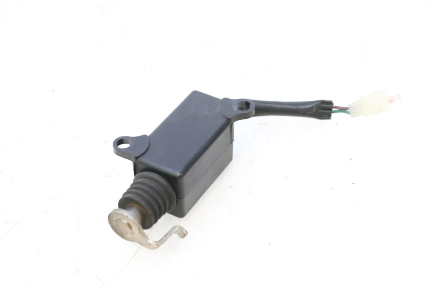 photo de MOTEUR OUVERTURE COFFRE SYM MIO 50 (2005 - 2010) - Détail de la pièce
