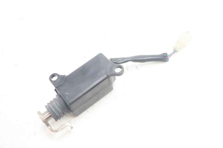 photo de MOTEUR OUVERTURE COFFRE SYM MIO 50 (2005 - 2010) - Vue d’ensemble