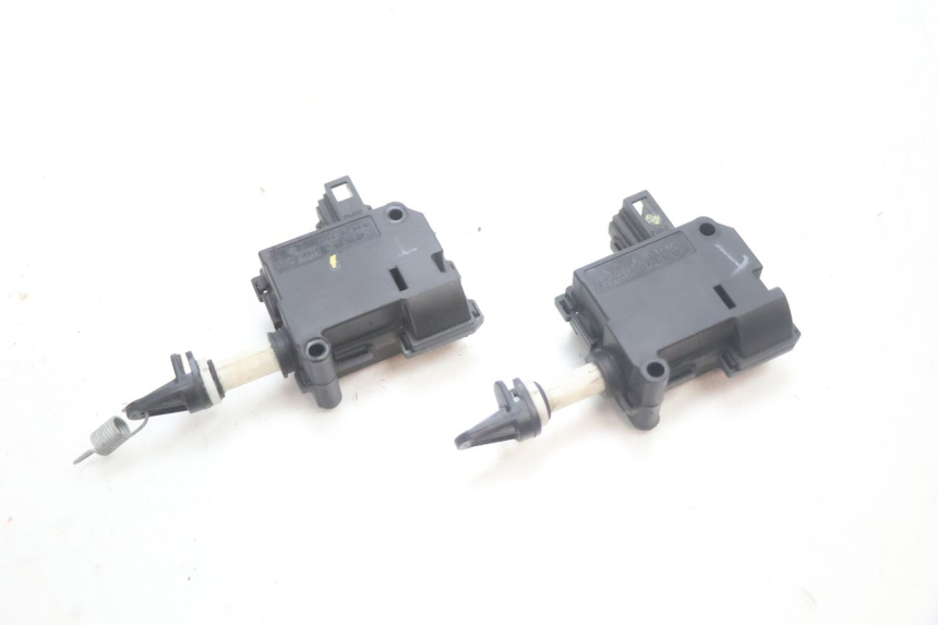 photo de MOTEUR OUVERTURE COFFRE PIAGGIO MP3 HPE 530 (2022 - 2026) - Vue principale