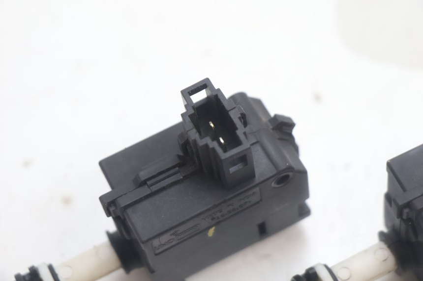 photo de MOTEUR OUVERTURE COFFRE PIAGGIO MP3 HPE 530 (2022 - 2026) - Zoom état d’usage
