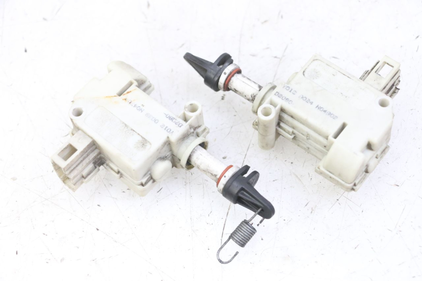 photo de MOTEUR OUVERTURE COFFRE PIAGGIO MP3 LT 300 (2010 - 2016)