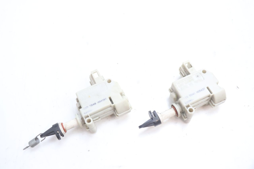 photo de MOTEUR OUVERTURE COFFRE PIAGGIO MP3 LT 300 (2010 - 2016) - Vue principale