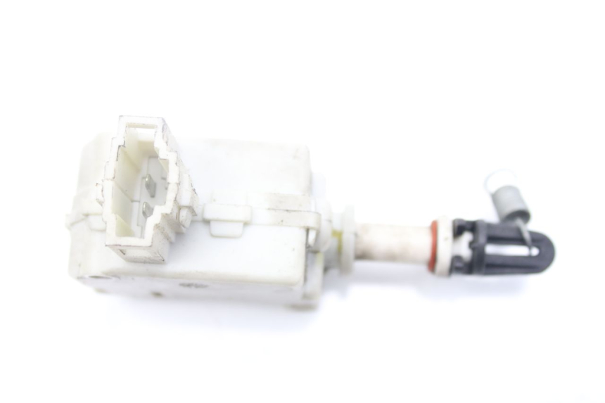 photo de MOTEUR OUVERTURE COFFRE PIAGGIO MP3 500 (2014 - 2016)