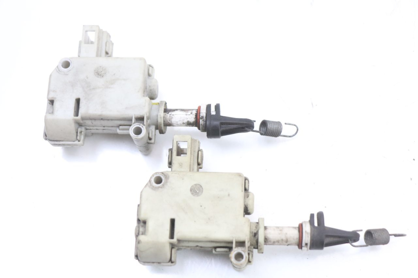 photo de MOTEUR OUVERTURE COFFRE PIAGGIO MP3 500 (2011 - 2015)