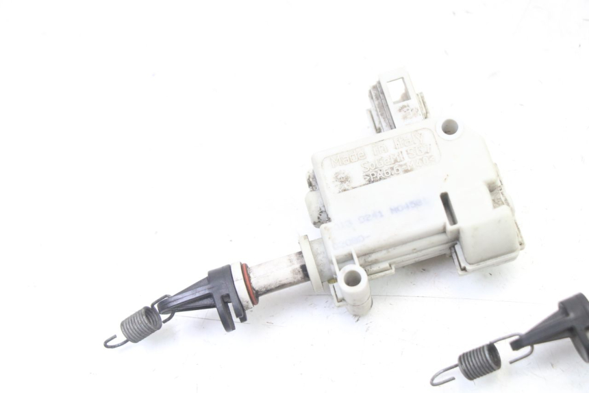 photo de MOTEUR OUVERTURE COFFRE PIAGGIO MP3 500 (2011 - 2015)