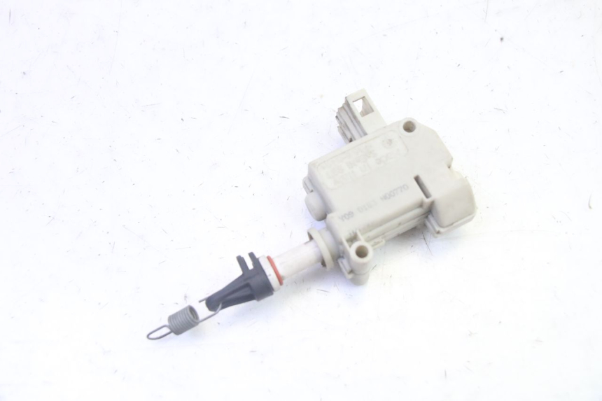 photo de MOTEUR OUVERTURE COFFRE PIAGGIO MP3 RL 250 (2007 - 2010) - Vue principale