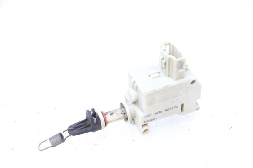 photo de MOTEUR OUVERTURE COFFRE PIAGGIO MP3 125 (2006 - 2014) - Détail de la pièce