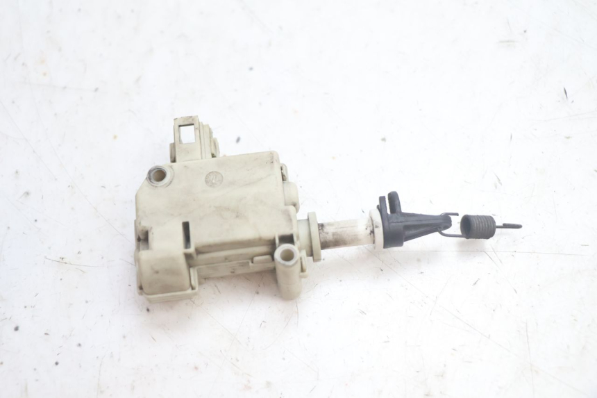 photo de MOTEUR OUVERTURE COFFRE PIAGGIO MP3 125 (2006 - 2014) - Zoom état d’usage