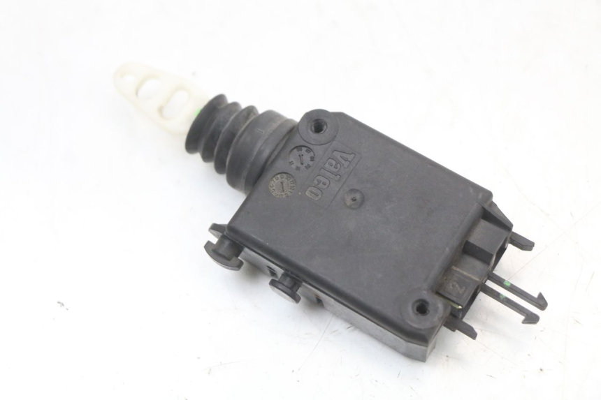 photo de MOTEUR OUVERTURE COFFRE PEUGEOT GEOPOLIS RS 125 (2007 - 2009)