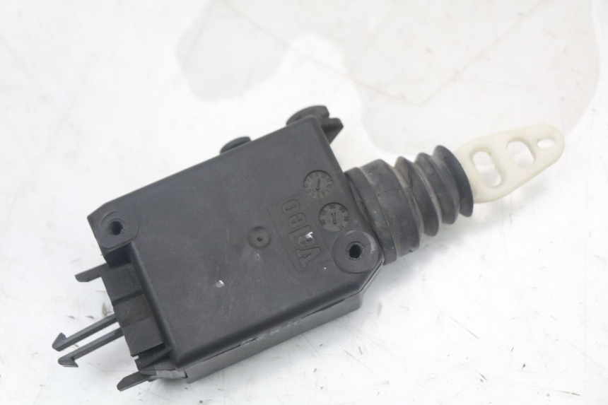 photo de MOTEUR OUVERTURE COFFRE PEUGEOT SATELIS 125 (2006 - 2009)