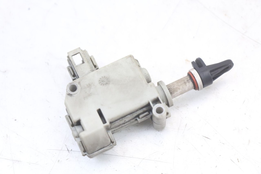 photo de MOTEUR OUVERTURE COFFRE PIAGGIO MP3 LT 400 (2007 - 2012)