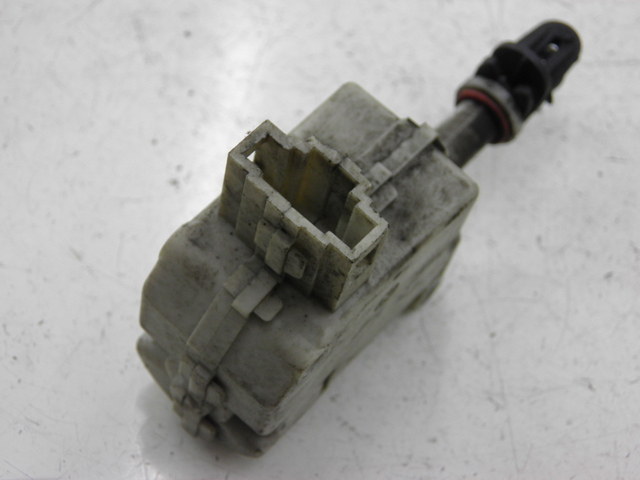 photo de MOTEUR OUVERTURE COFFRE PIAGGIO MP3 RL 125 (2006 - 2014)