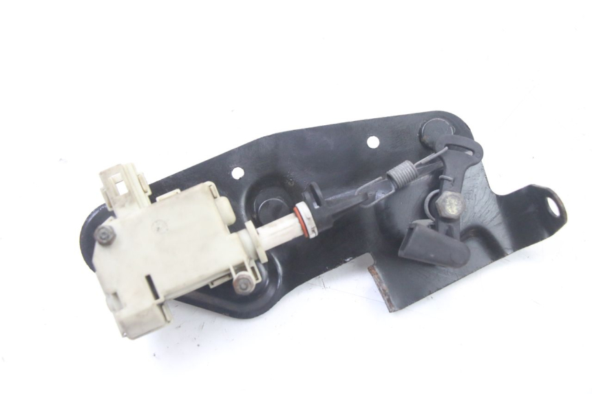 photo de MOTEUR OUVERTURE COFFRE PIAGGIO VESPA GRANTURISMO 125 (2003 - 2007)