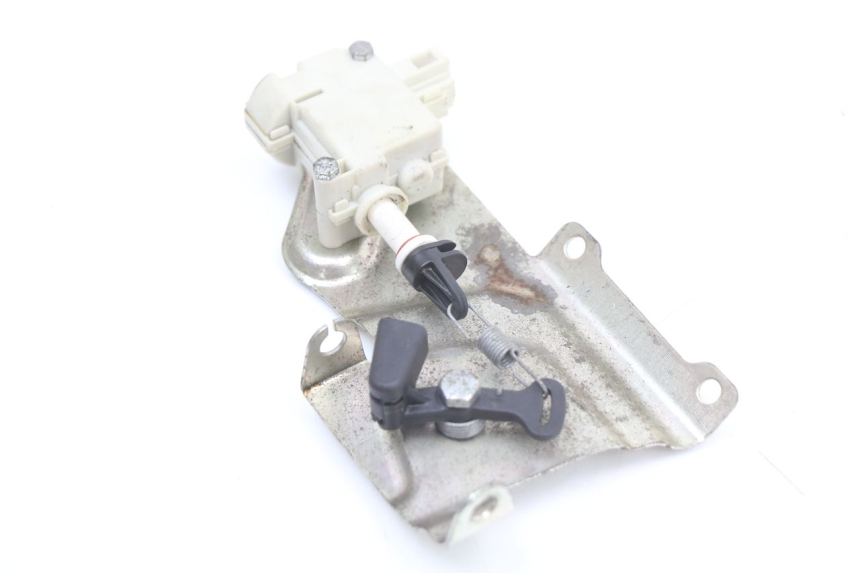 photo de MOTEUR OUVERTURE COFFRE PIAGGIO X10 125 (2012 - 2017)