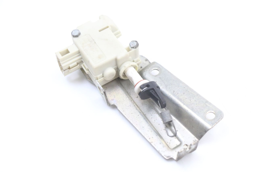 photo de MOTEUR OUVERTURE COFFRE PIAGGIO X10 125 (2012 - 2017)