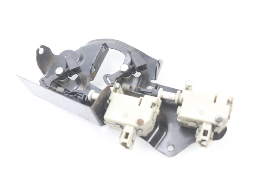 photo de MOTEUR OUVERTURE COFFRE PIAGGIO XEVO - X EVO 125 (2007 - 2016)