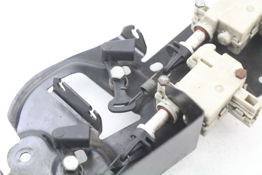 photo de MOTEUR OUVERTURE COFFRE PIAGGIO XEVO - X EVO 125 (2007 - 2016)