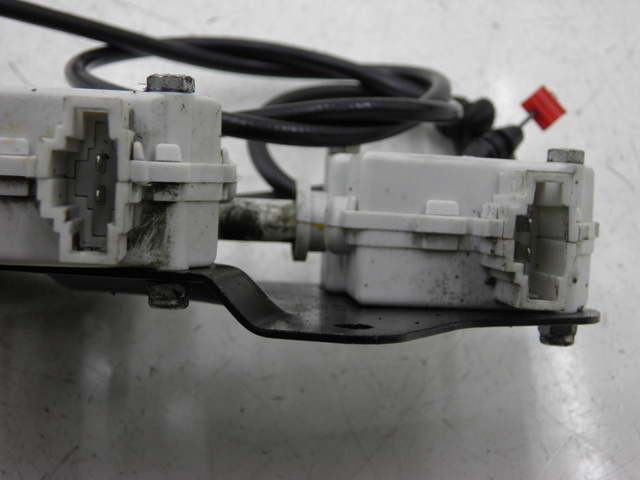 photo de MOTEUR OUVERTURE COFFRE PIAGGIO XEVO - X EVO 125 (2010 - 2015)