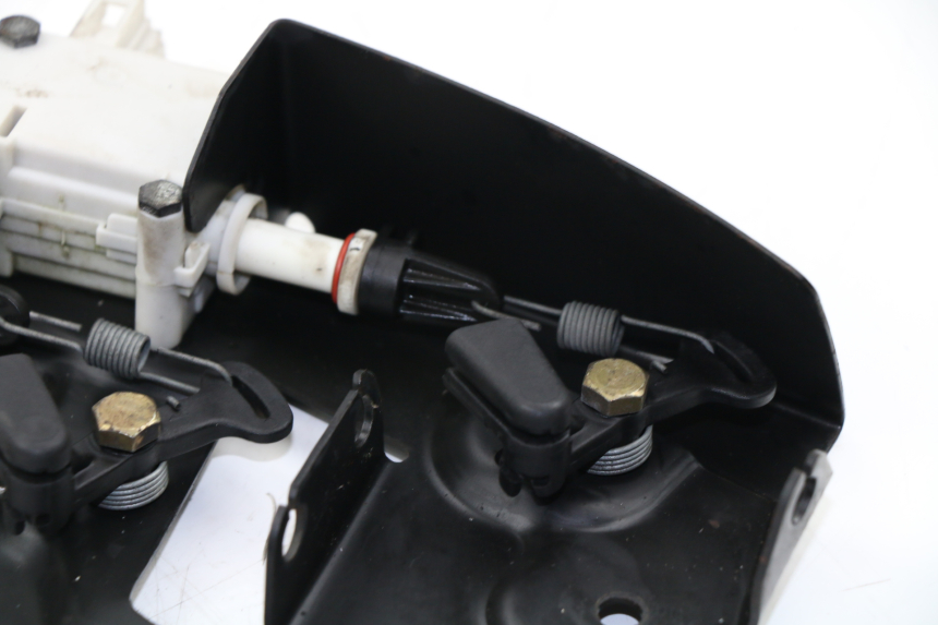 photo de MOTEUR OUVERTURE COFFRE PIAGGIO XEVO - X EVO 125 (2007 - 2016)