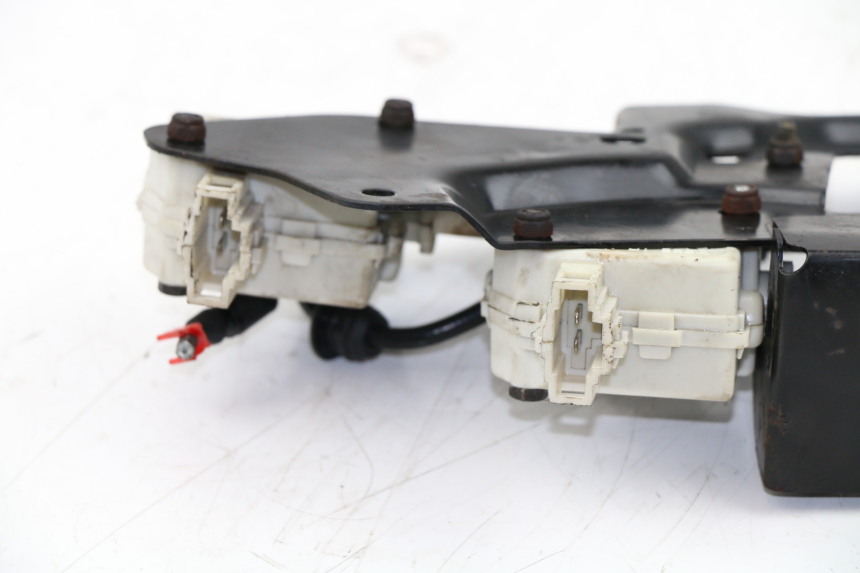 photo de MOTEUR OUVERTURE COFFRE PIAGGIO XEVO - X EVO 125 (2007 - 2016)