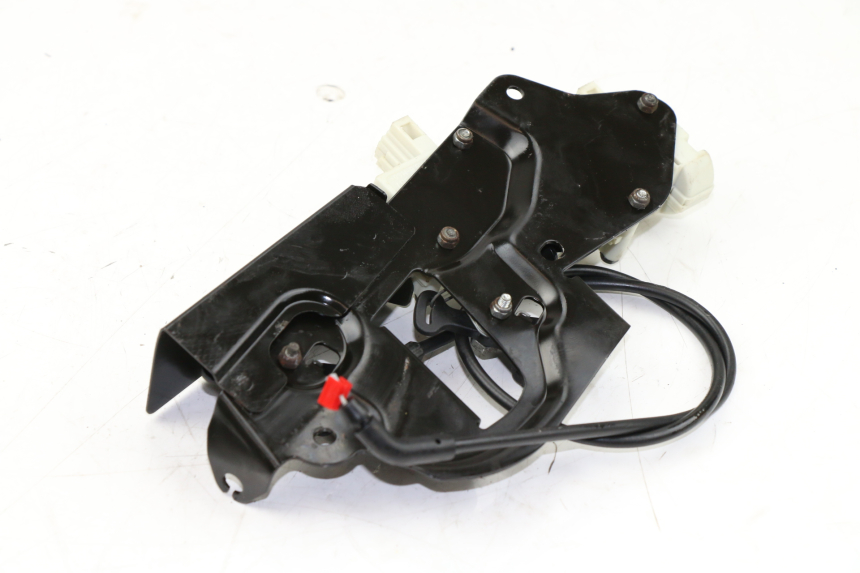 photo de MOTEUR OUVERTURE COFFRE PIAGGIO XEVO - X EVO 125 (2010 - 2015)